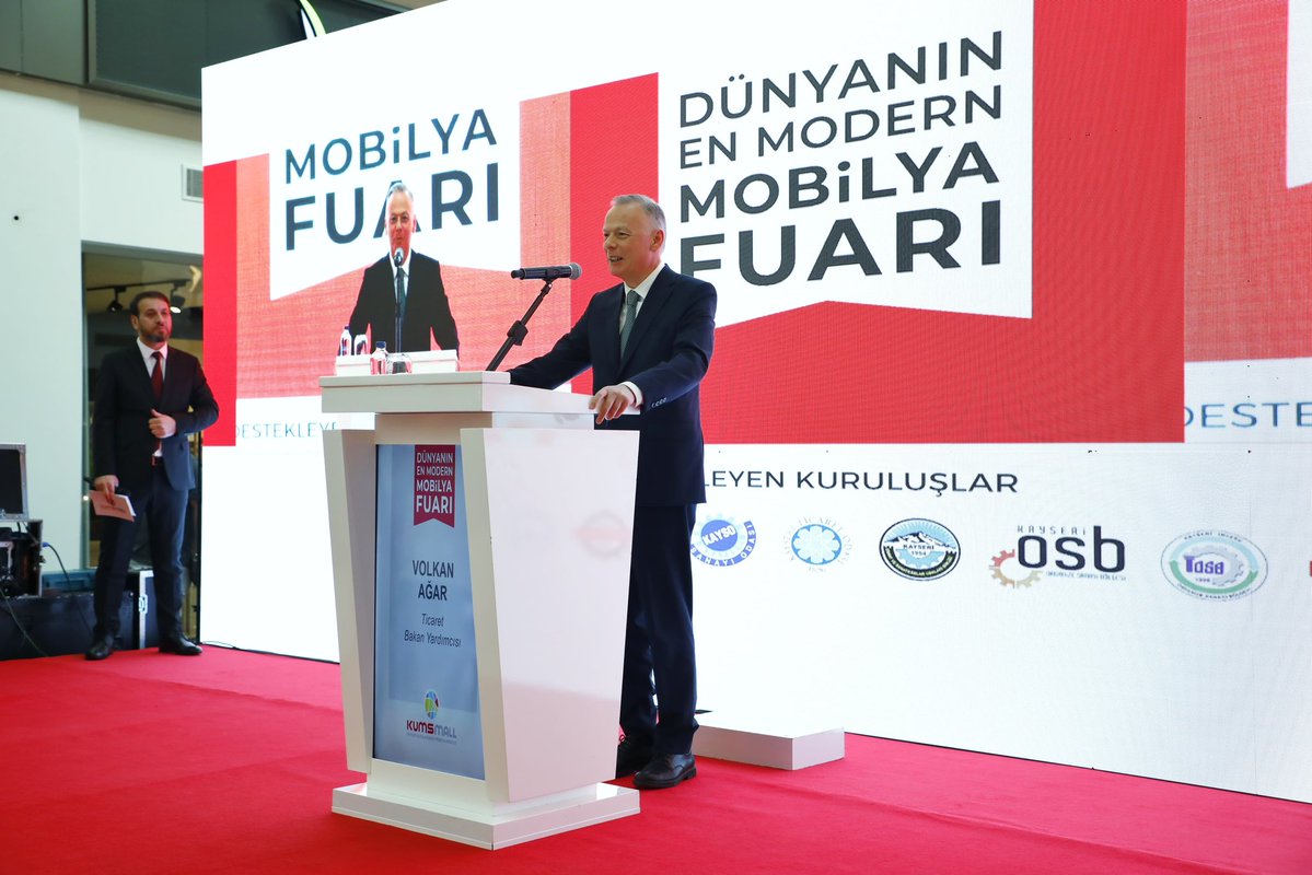 Kayseri’de Kumsmall Mobilya Fuarı Açıldı